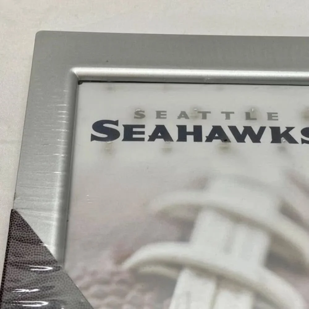 Seattle Seahawks Desk Clock Photo Frame NFL Football Team Logo Digital Alarm NWT